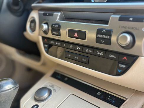 Used 2014 Lexus ES 350 image 24