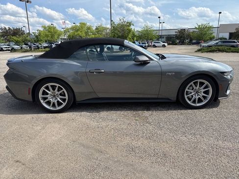 Used 2025 Ford Mustang GT Premium RWD image 14