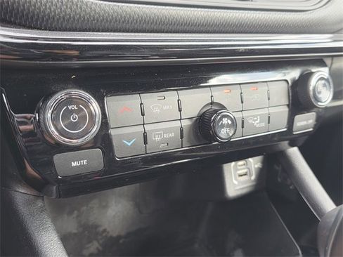 Used 2022 Jeep Compass Altitude image 20