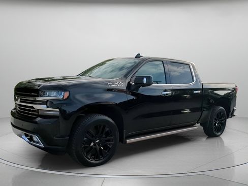 Used 2019 Chevrolet Silverado 1500 High Country w/ Technology Package AWD/4WD image 13