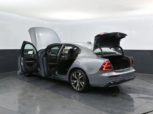 Used 2024 Volvo S60 B5 Core image 55