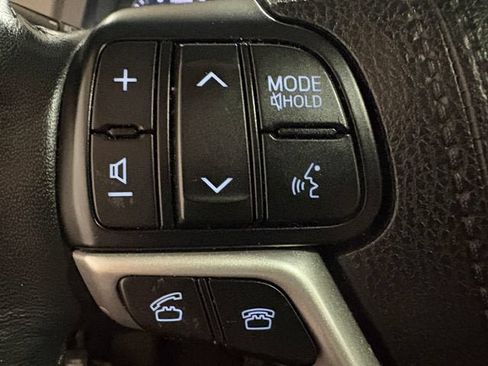 Used 2017 Toyota Sienna Limited AWD/4WD image 12