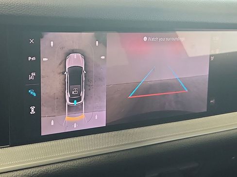 Certified 2025 Porsche Cayenne S AWD/4WD image 18