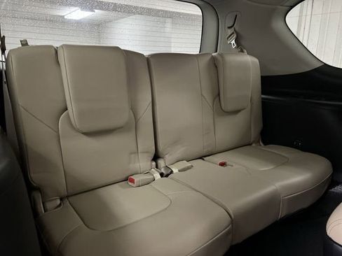 Used 2024 Nissan Armada SL w/ Captain's Chairs Package AWD/4WD image 28