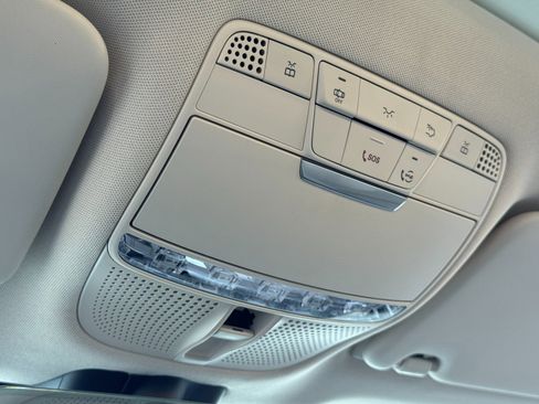 Used 2021 Mercedes-Benz GLC 300 GLC 300 w/ Premium Package image 35