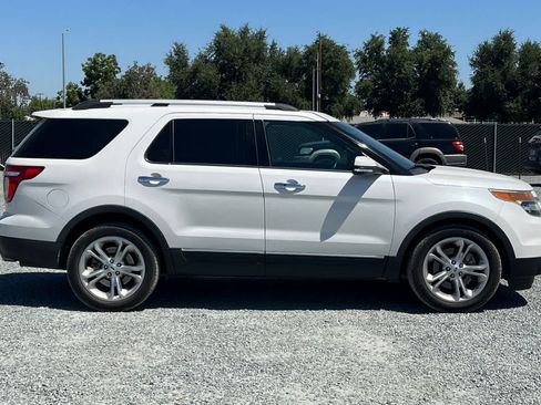 Used 2014 Ford Explorer Limited w/ Equipment Group 301A FWD image 9