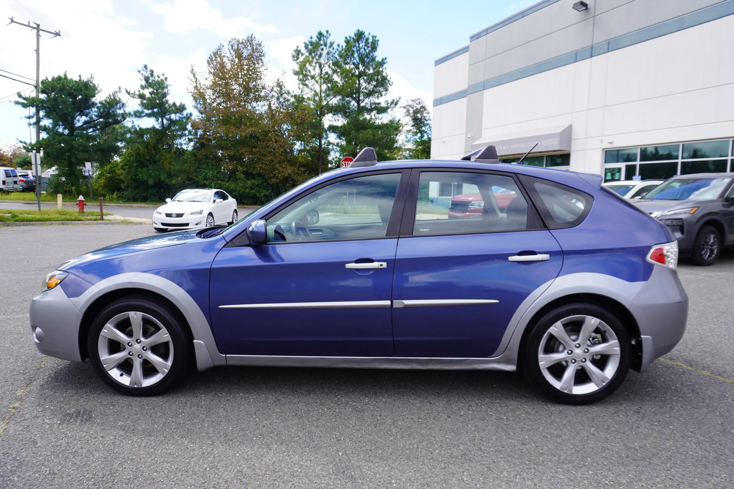 Used 2011 Subaru Impreza Outback Sport AWD/4WD image 4