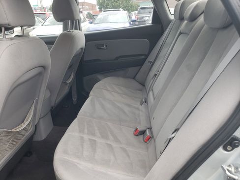 Used 2010 Hyundai Elantra GLS image 19