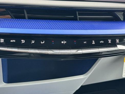 New 2026 Cadillac Optiq Sport 1 w/ LPO, Floor Liner Package AWD/4WD image 21