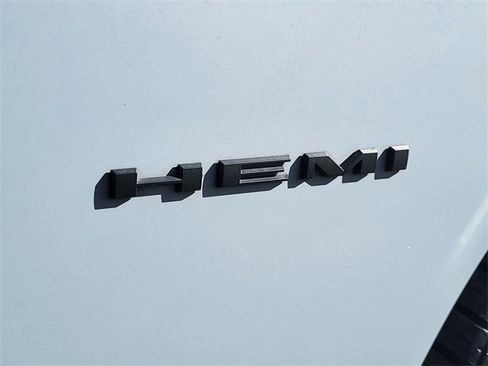 Certified 2022 Dodge Challenger R/T w/ Blacktop Package image 9