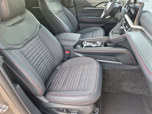 New 2026 Ford Explorer ST-Line w/ ST-Line Street Pack AWD/4WD image 22