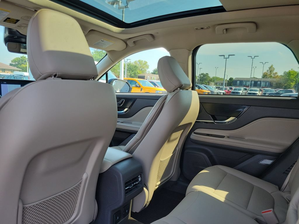 Certified 2023 Lincoln Corsair AWD w/ Equipment Group 101A image 16