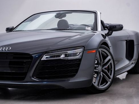 Used 2015 Audi R8 V10 w/ Full Leather Package image 2