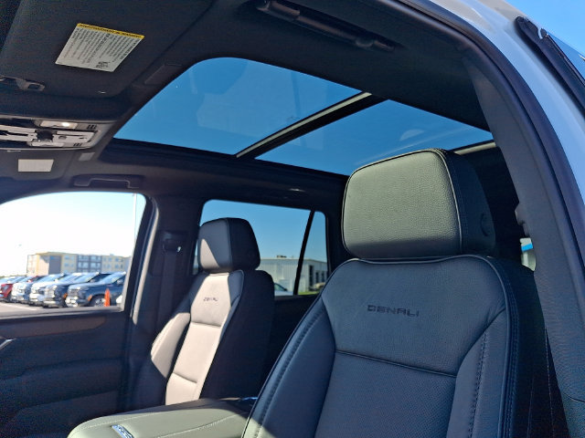 New 2026 GMC Yukon Denali w/ Sun & Power Step Package AWD/4WD image 11
