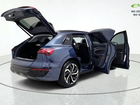 Used 2024 Audi Q8 e-tron Premium Plus w/ Premium Plus Package AWD/4WD image 19