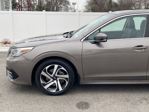 Used 2022 Subaru Legacy Limited XT image 2