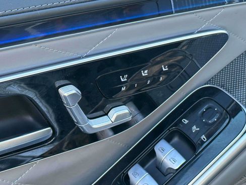 Used 2023 Mercedes-Benz S 580 4MATIC Sedan w/ AMG Line image 17