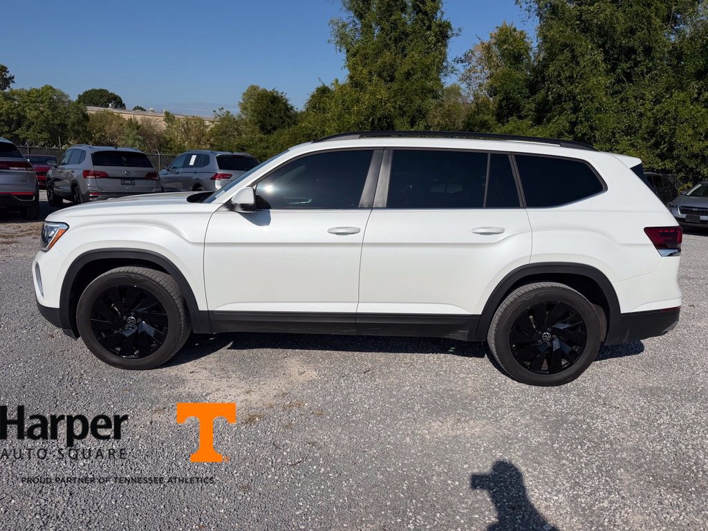 New 2026 Volkswagen Atlas SE w/ Panoramic Sunroof Package AWD/4WD image 2