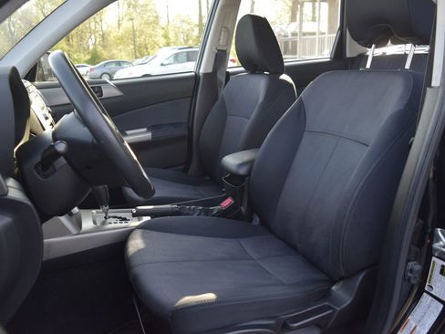 Used 2010 Subaru Forester 2.5X image 6
