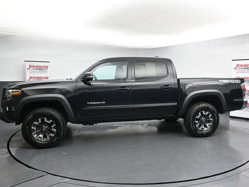 Used 2020 Toyota Tacoma TRD Off-Road AWD/4WD image 5