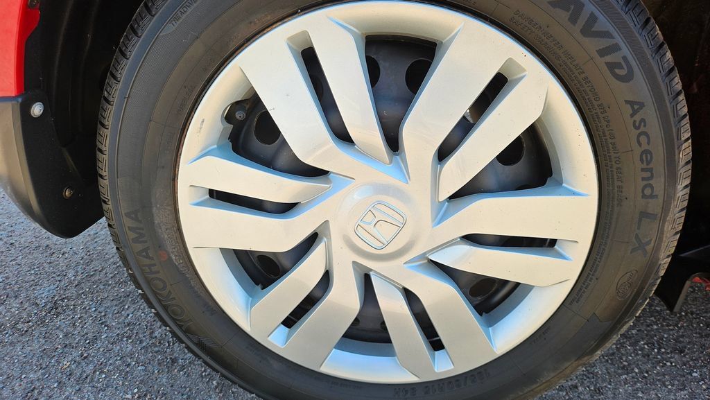 Used 2015 Honda Fit LX image 15