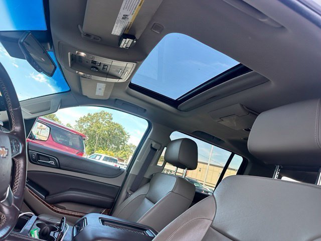 Used 2018 Chevrolet Suburban Premier AWD/4WD image 14