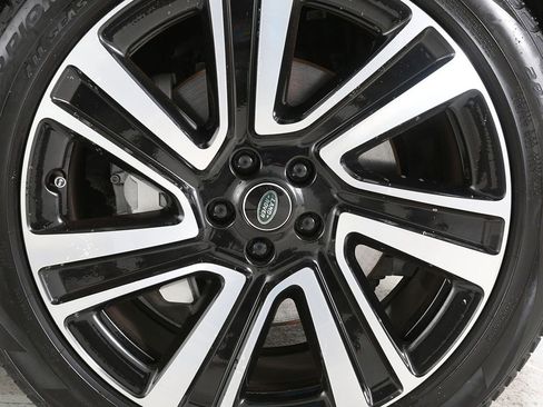 Used 2023 Land Rover Range Rover SE image 5