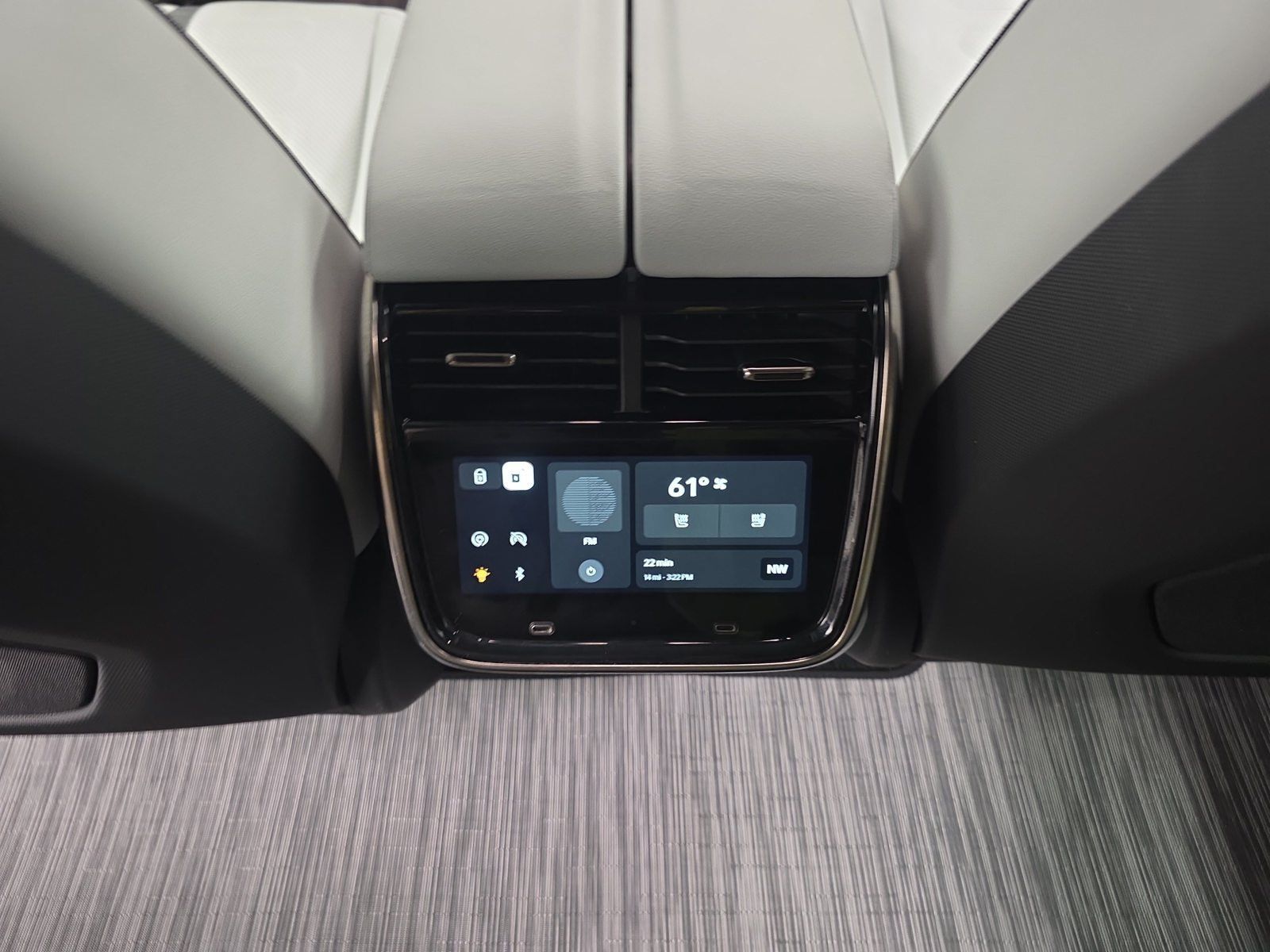 Used 2023 Rivian R1S Launch Edition Quad AWD/4WD image 30
