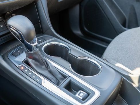 Used 2022 Chevrolet Equinox LT image 33