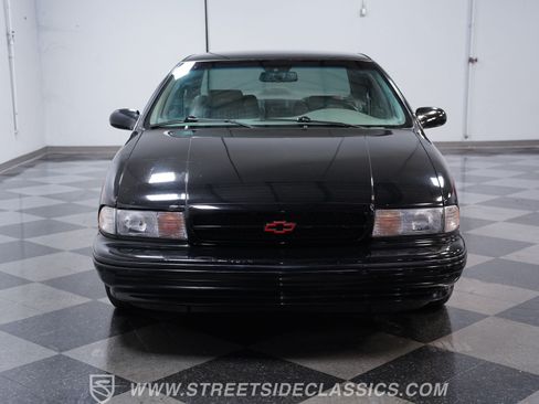 Used 1995 Chevrolet Impala SS RWD image 16