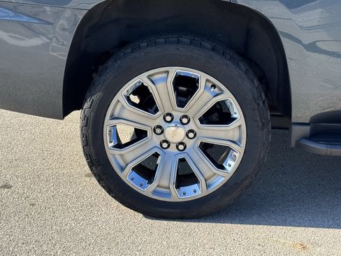 Used 2019 Chevrolet Tahoe LT image 44