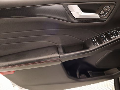 Used 2023 Ford Escape ST-Line image 15