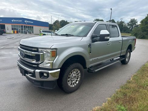 Used 2021 Ford F250 XLT w/ XLT Premium Package AWD/4WD image 3