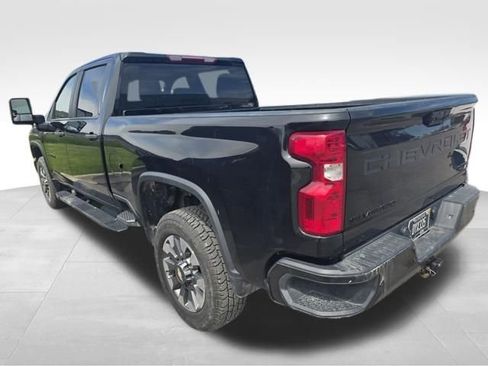 Used 2024 Chevrolet Silverado 2500 Custom w/ Custom Value Package AWD/4WD image 6
