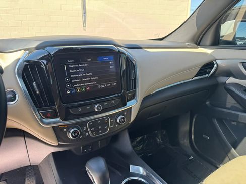 Used 2023 Chevrolet Traverse Premier AWD/4WD image 10