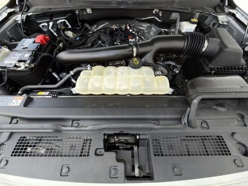 Used 2023 Ford Expedition Platinum image 34