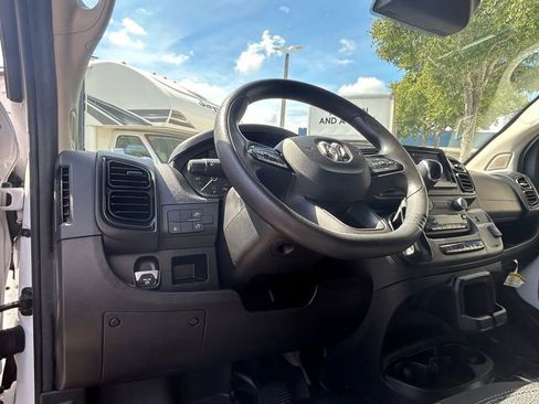 Used 2023 RAM ProMaster 2500 w/ Convenience Group image 28