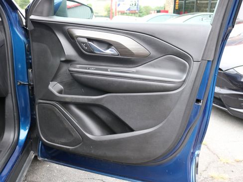 Used 2023 GMC Terrain SLT image 41