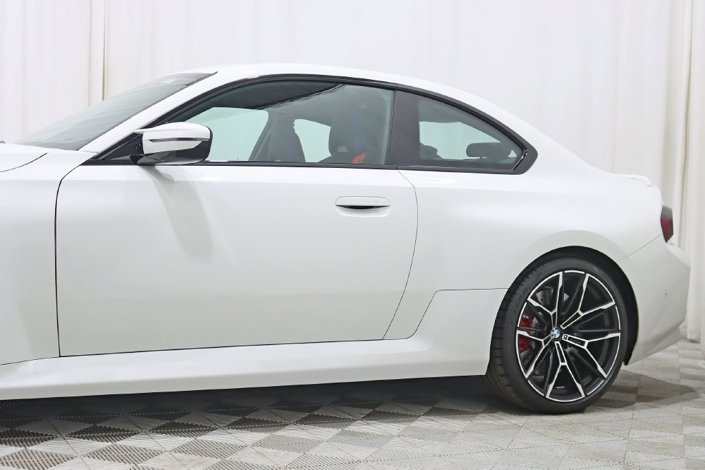 Used 2026 BMW M2 w/ Lighting Package RWD image 3