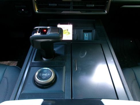 Used 2024 GMC Hummer EV 2X AWD/4WD image 18