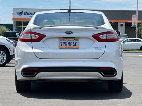 Used 2016 Ford Fusion Titanium FWD image 4