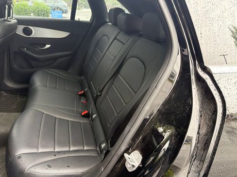 Used 2019 Mercedes-Benz GLC 300 4MATIC image 7