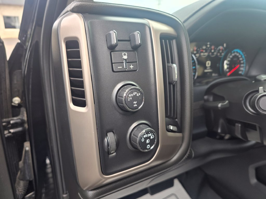 Used 2018 GMC Sierra 1500 Denali AWD/4WD image 13