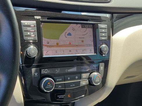 Used 2021 Nissan Rogue Sport SL w/ Premium Package FWD image 29