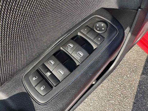 Used 2015 Dodge Charger SE w/ Power Sunroof Group RWD image 26