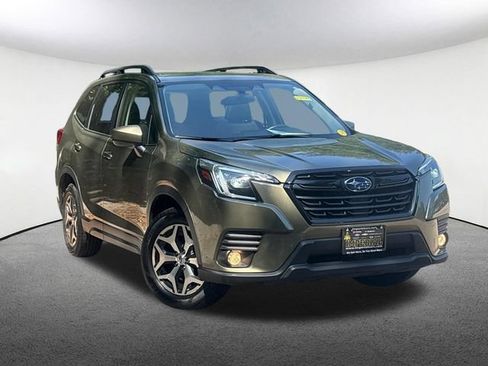 Certified 2023 Subaru Forester Premium AWD/4WD image 3