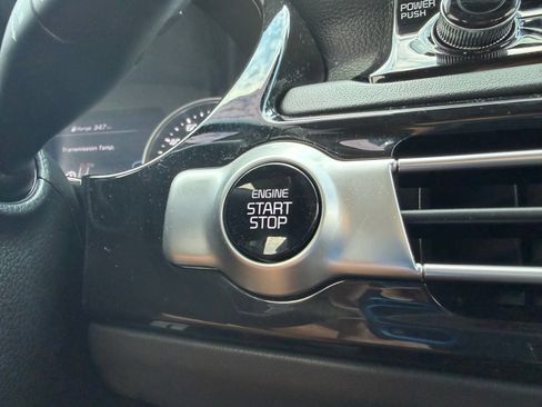 Used 2022 Kia Seltos SX w/ Sunroof Package AWD/4WD image 23