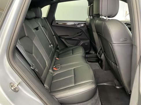 Used 2025 Porsche Macan image 22