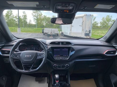Used 2023 Chevrolet TrailBlazer RS w/ Sun and Liftgate Package FWD image 24