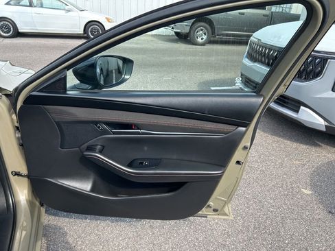 Used 2024 MAZDA MAZDA3 s AWD/4WD image 9
